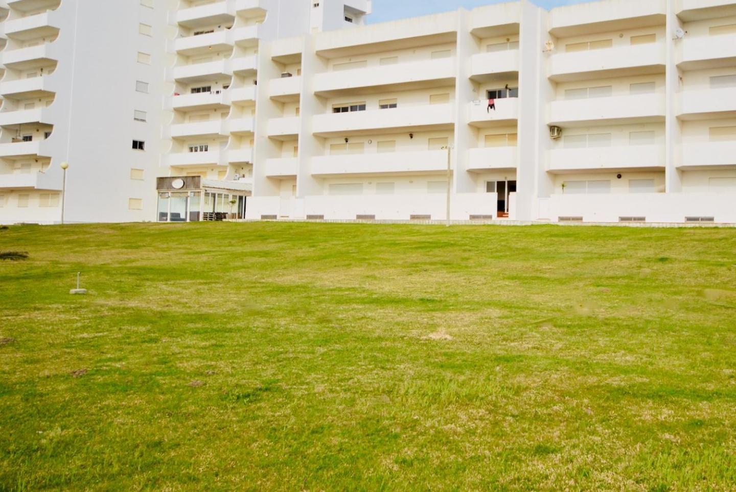 Luciana - Beachside, Balcony, Sunset View Apartment *